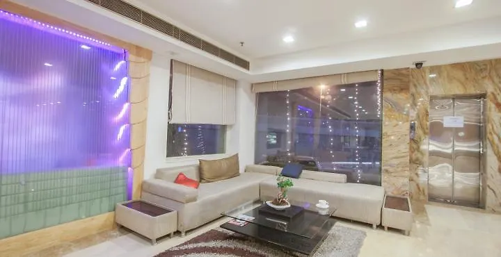 Taurus Sarovar Portico New Delhi Hotel