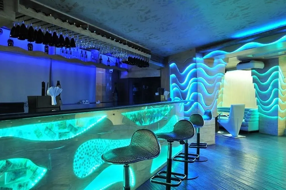 Hotel Taurus Sarovar Portico New Delhi