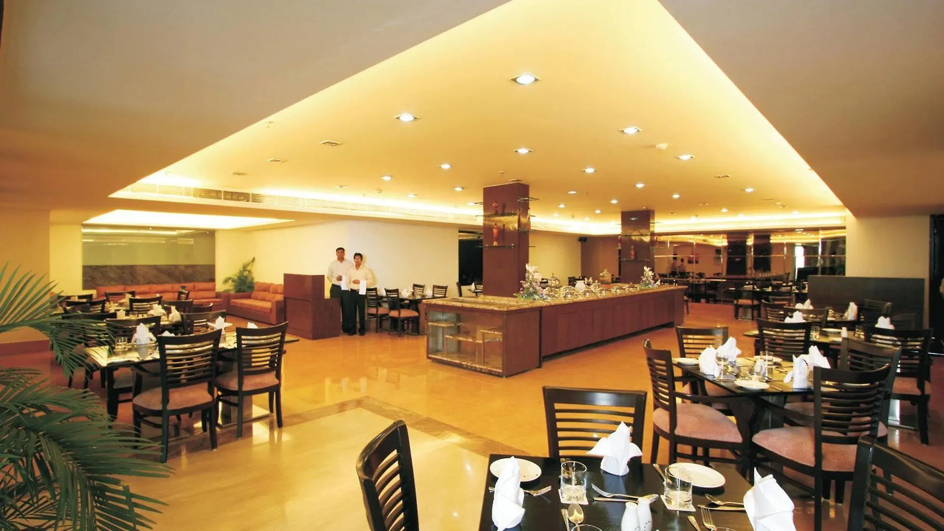 Taurus Sarovar Portico New Delhi 4*,  India
