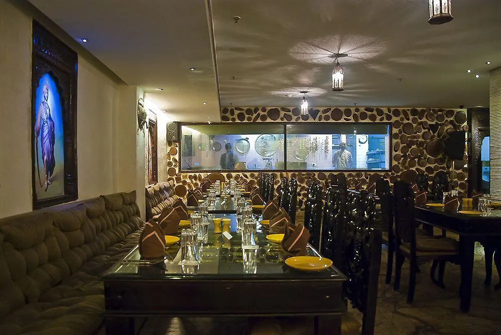Taurus Sarovar Portico New Delhi 4*,  India