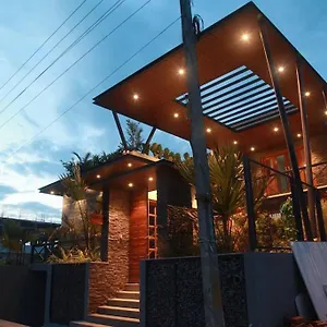  Villa Varaa India